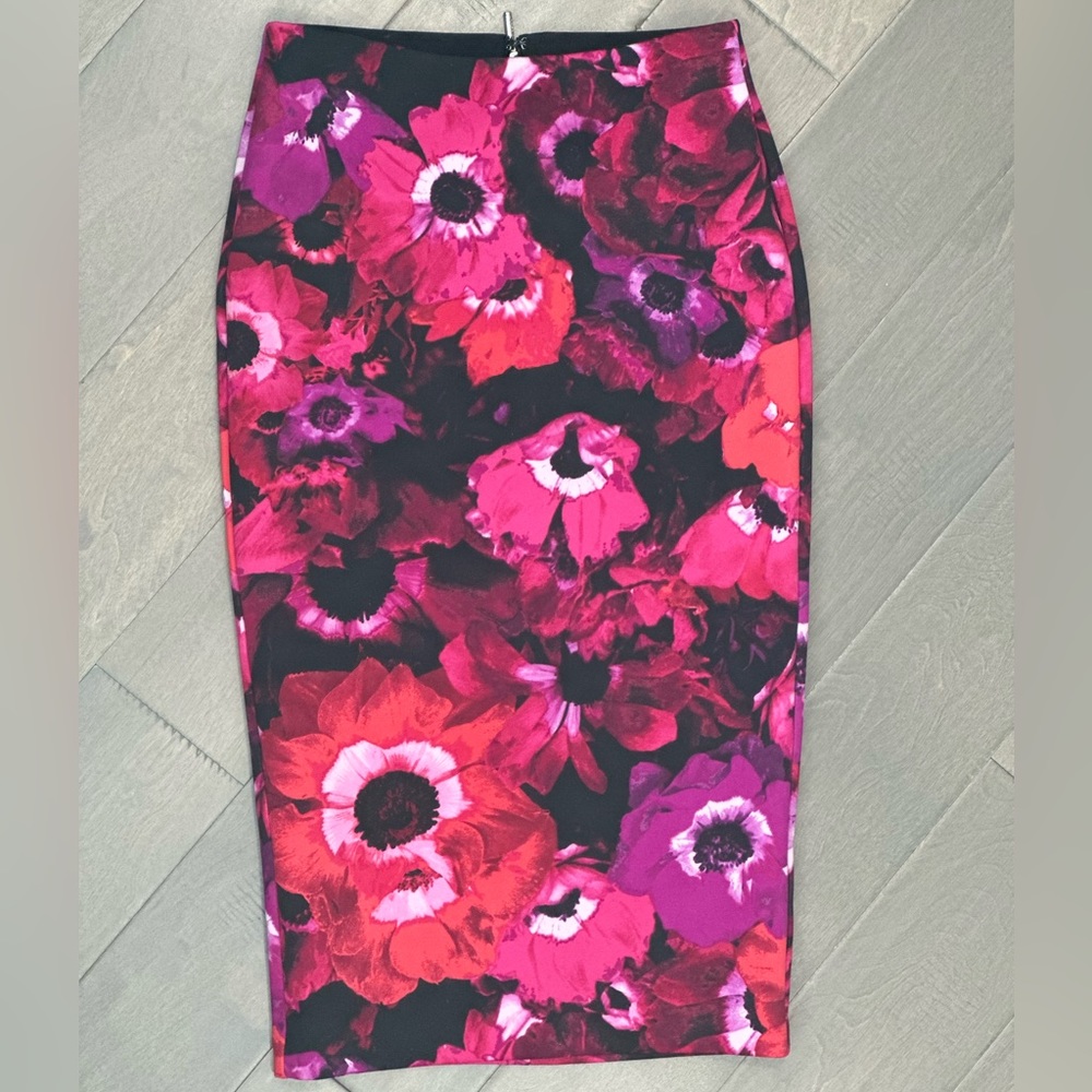 Guess Midi Skirt Bodycon Size Small